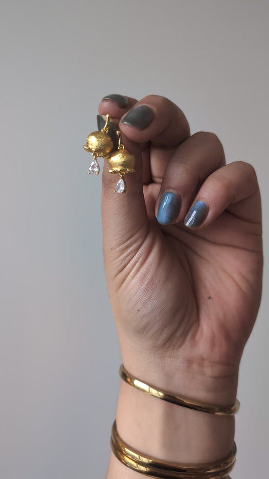 Lily earring