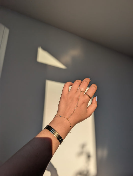 Nahrain hand chain